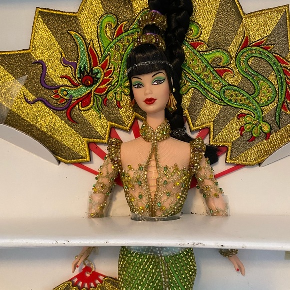 Fantasy Goddess of Asia Barbie - Picture 2 of 8